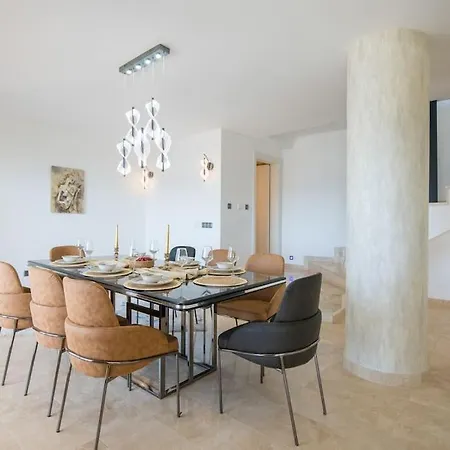 Front Super Vılla Boss 1 Villa