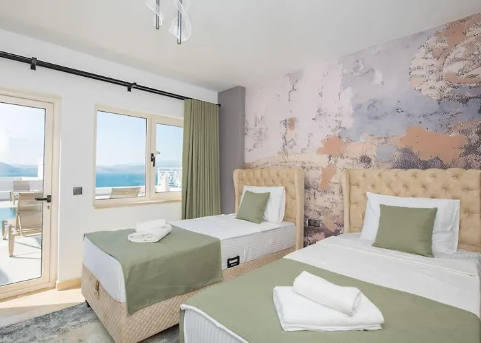 Front Super Vılla Boss 1 Villa