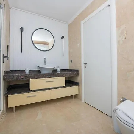 Front Super Vılla Boss 1 *
