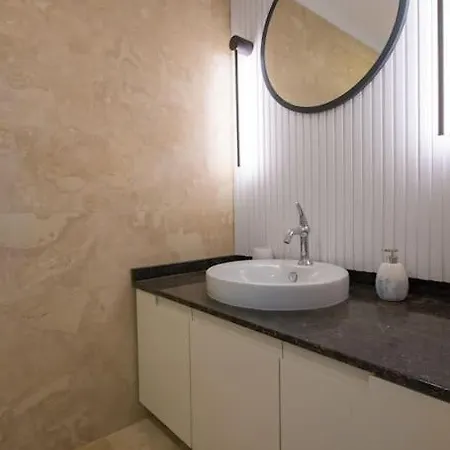 Front Super Boss 1 빌라